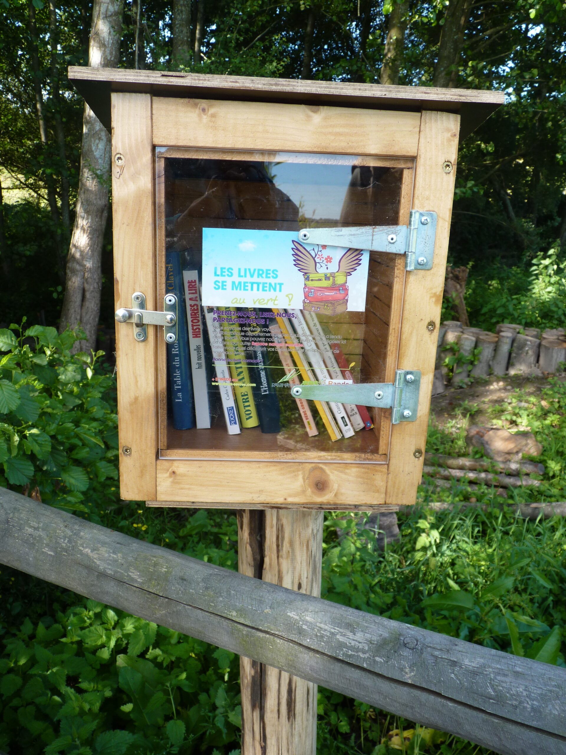 Nichoir à livres de la Corbelière